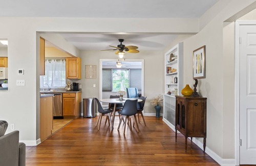 Clearwater House | Midcentury Charmer Couple's Retreat 10 Min to Clearwater Beachn