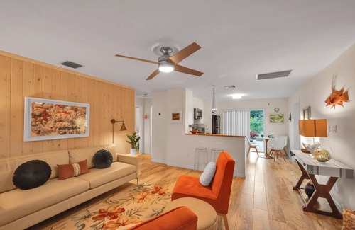 Rio House | Midcentury Modern, The Rio Retreat close to beautiful beaches!