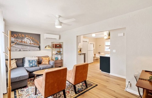 Fort Collins House | “MidCentury Revival” 1.5 miles to Canvas Stadium
