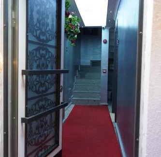 Ortakoy Apartment | Middle Village