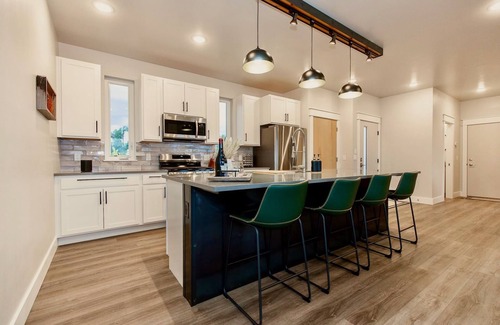 Four Corners Condo | Middlecreek Luxury Home