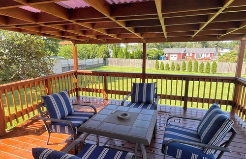 Newport East House | Middletown-Newport Cozy Ranch