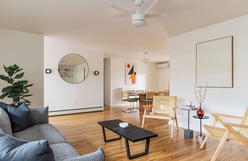 Callicoon House | Midnight Meadow - Light & Airy Cabinnn
