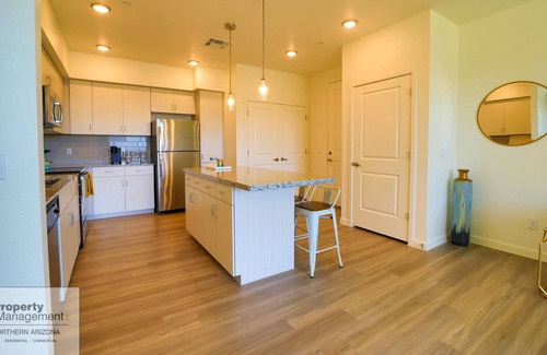 Yavapai Hills Apartment | Midnight Merlot at Winfield *Pool & Hot Tub* Fitness Center *Lynx Lake