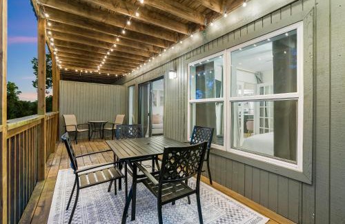 Notch Estates House | Midnight Oasis - Nestled Among Nature of the Ozarks
