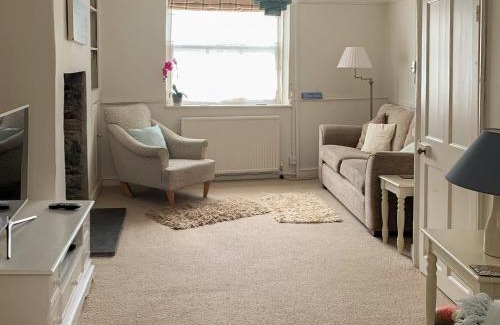 Instow House | Midships
