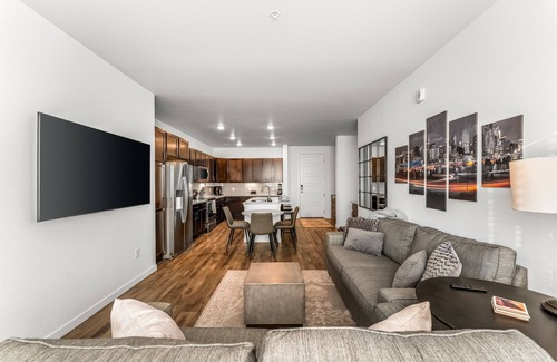 Littleton Condo | Midterm Luxury: 3BR, King Suite, Garage, SmartTV's