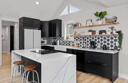 Coeur d'Alene House | Midtown Haven- RV and Boat parking!