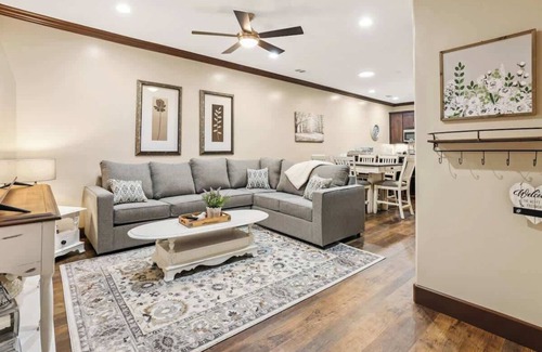 Visalia Apartment | Midtown Loft 302 on Main St DT Visalia
