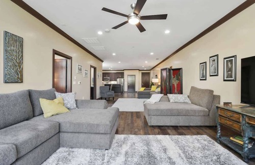 Visalia Apartment | Midtown Loft 303 on Main St DT Visalia