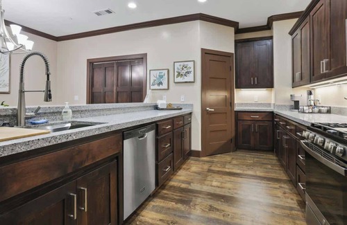 Visalia Apartment | Midtown Loft 303 on Main St DT Visalia