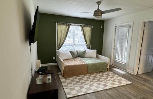 Cumberland Apartment | Midtown Luxury Atlanta Getaway