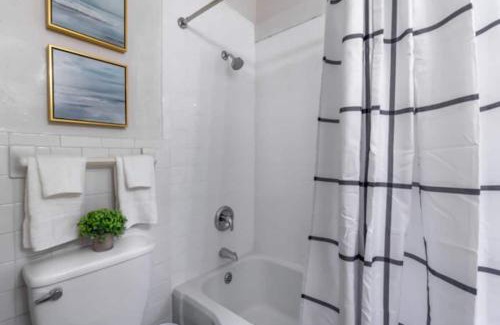 Columbus Apartment | Midtown Magic- Back Unit- 10mins to Downtown