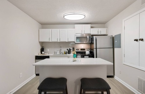 Atlantic Station Area Apartment | Midtown Modern Sleep Easy