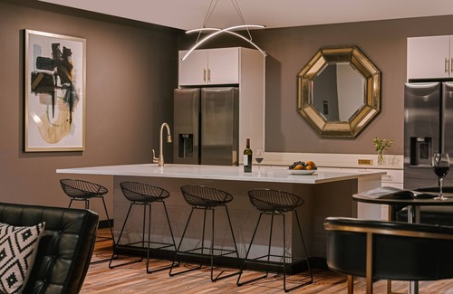 SoNo Apartment | Midtown South