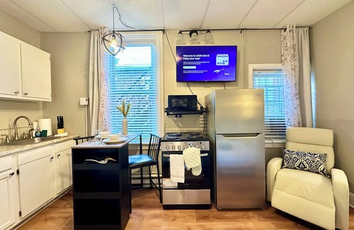 Harrisburg - Hershey Apartment | Midtown Studio w/Bath & Kitchen- Walk To Restaurants & Nightlife!