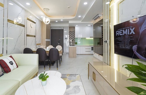 Phu My Hung Apartment | Midtown The Peak Apartment by VnHouse