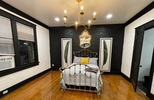 Vollintine-Evergreen Condo | Midtown Vintage Charm