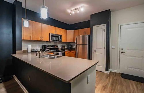 Westside Apartment | Midtown’s “Gatsby’s Place “ /Private Balcony