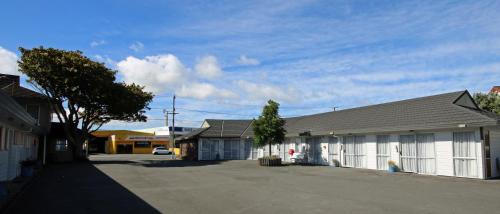 Petone Hotel | Midway Pacifica Lodge