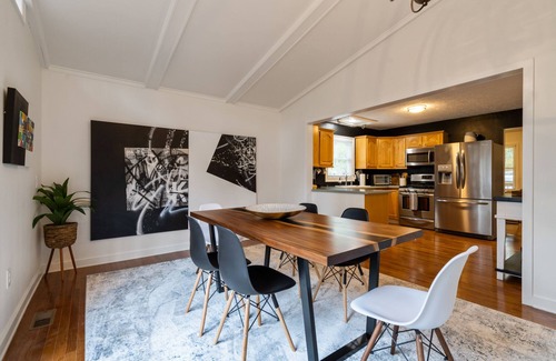 Woodstock House | Midweek Specials! Pet-Friendly 3BR Near ATL Golf