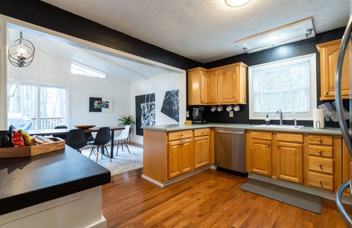 Woodstock House | Midweek Specials! Pet-Friendly 3BR Near ATL Golf