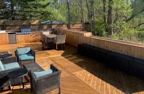 Alcona House | "Mikasa" Beach Cottage