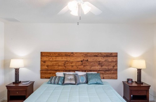 Universal City House | MilCity Properties | Universal City