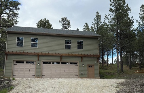 Deadwood House | Mile-high Pines Lodge