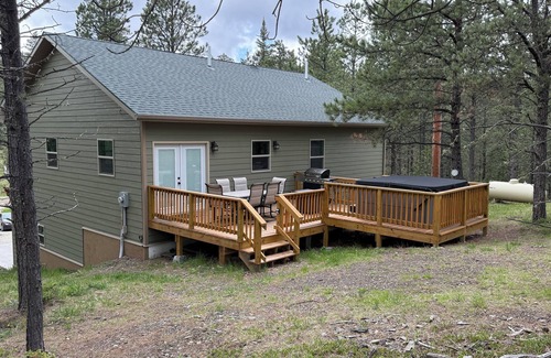 Deadwood House | Mile-high Pines Lodge