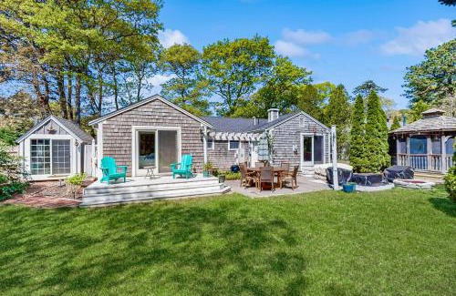 South Dennis House | Miles Away