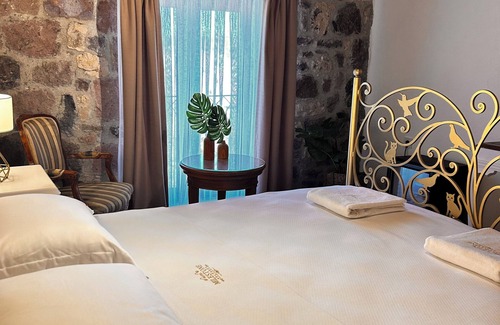 Kepsut Bed & Breakfast | Milestone Otel