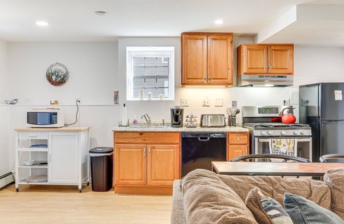 Milford Apartment | Milford Vacation Rental ~ 1 Block to Beach!