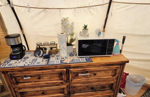 Conroe Cabin | Milky Way with AC and WiFi, glamping near Houston