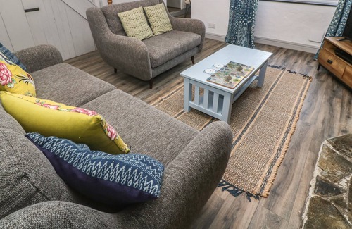 Pelynt Cottage | MILL COTTAGE, pet friendly, character holiday cottage in Pelynt