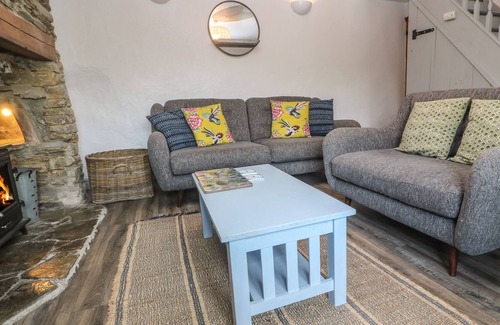 Pelynt Cottage | MILL COTTAGE, pet friendly, character holiday cottage in Pelynt