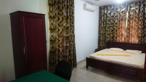 Alawwa Hotel | Mill Hill Alawwa