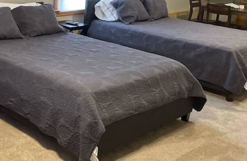 Pulaski Apartment | Mill House Market Suite D