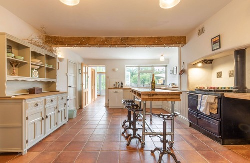 Dereham House | Mill House | Stunning 5-bedroom home by the river - Norfolk Holiday Properties