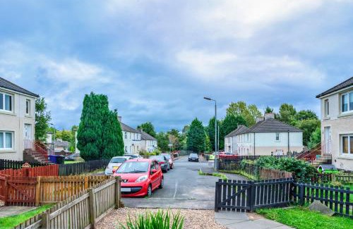 Motherwell Apartment | Millfield House - Cosy 2 bed house in Motherwell