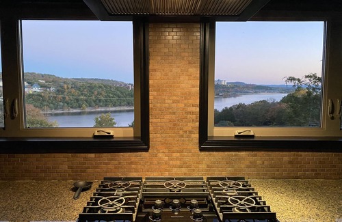 Branson House | Million Dollar House, Lake Views, Indoor Racquetball Court, Pickleball, Theater