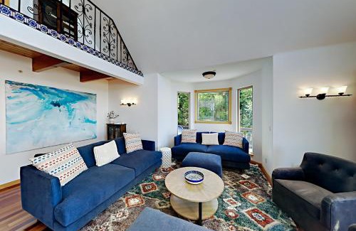 Crestline House | Million Dollar Mountain View