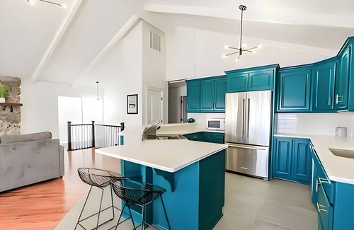 Lake Ozark House | Million Dollar Ozark Oasis - On the water, walk to restaurants/bars & new dock!