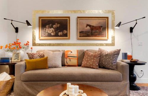 Golden House | Million Dollar Rooftop MTN Views -2 King Beds-DT Golden