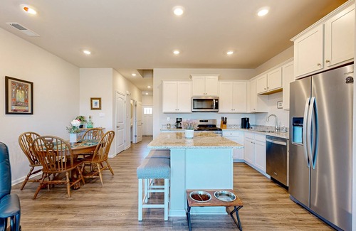 Millville House | Millville by the Sea home with clubhouse, pools & wellness center access