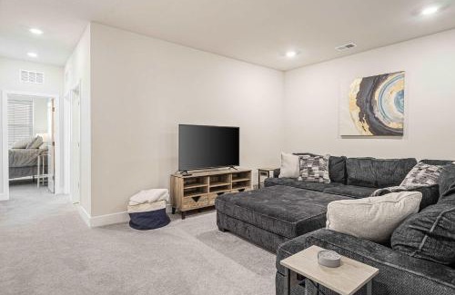 Frankford House | Milos Haven - Close to Beaches