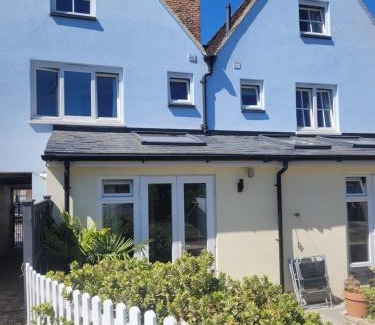Sittingbourne House | Milton House