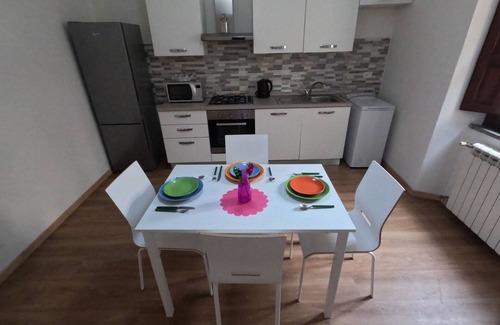 Arezzo Apartment | Milton House - Two Bedroom Apartment, Sleeps 6