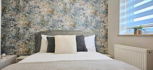 Milton Keynes Apartment | Milton Keynes 3BR,Comfy Home, Sleeps 5, Families Stay, Free Parking