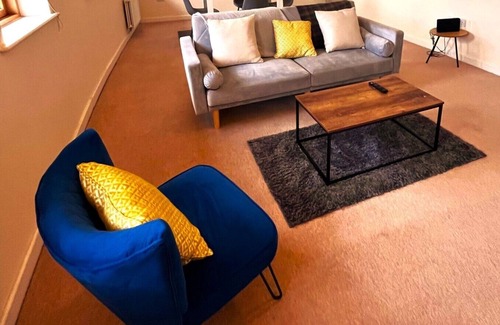 Milton Keynes Apartment | Milton Keynes of a diverse attractions from ski, Theatre, Parks, Rock Climb